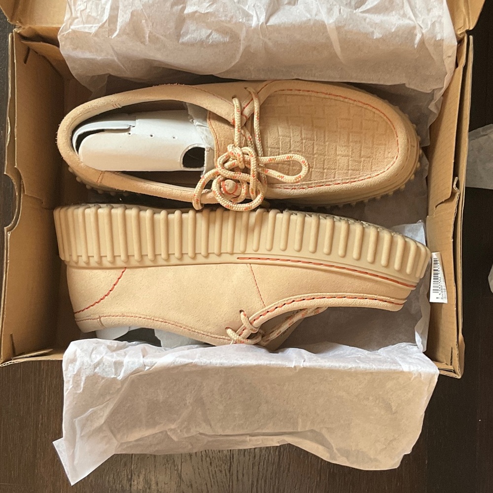 Clarks women's Tan Textured shoes